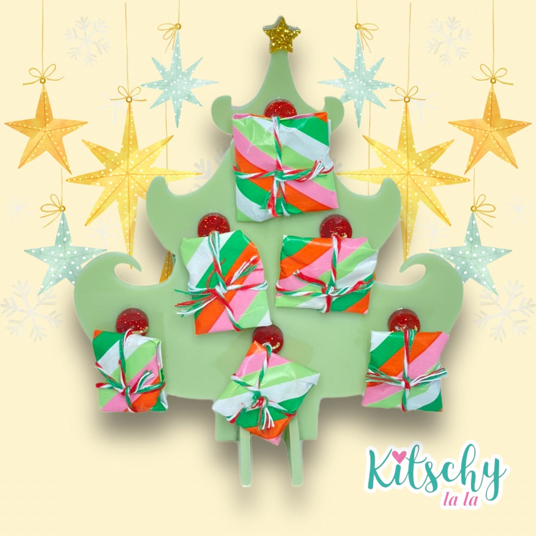 12 Days of Kitschmas Advent Tree and Brooch